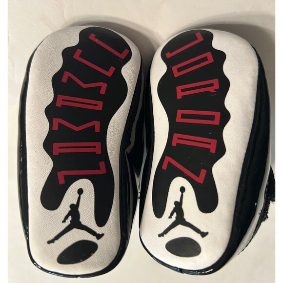 Jordan Infant IC Soft Bottom Black With Red Shoes 378040-002 NWOB - Picture 4 of 5